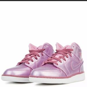 NIKE AIR JORDAN 1 MID Size 5.5 METALLIC PINK NEW